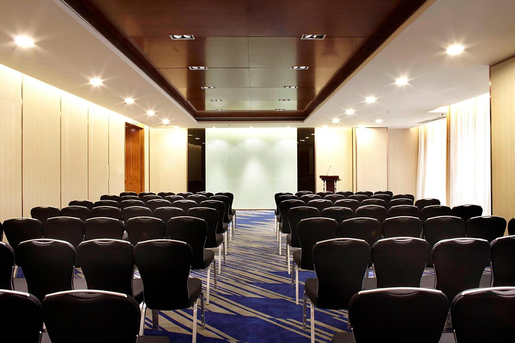 Courtyard By Marriott Shanghai Jiading Exterior photo